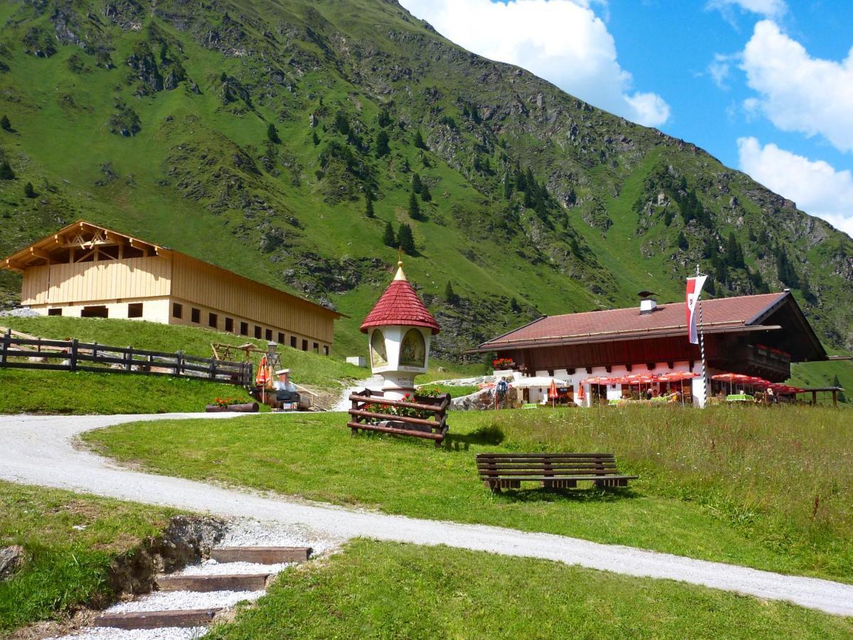 Pension Almrausch Neustift im Stubaital Ngoại thất bức ảnh